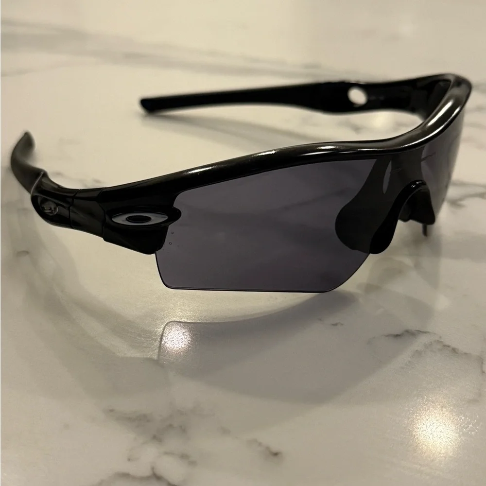 Oakley Black Frame Gray Lens Sunglasses